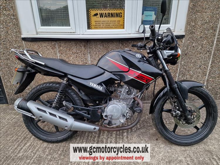 YAMAHA YBR125 